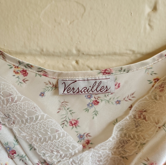 Vintage Versailles by The Bay Floral Lacy Pleated Nightgown Lingerie Slip Size M - Picture 6 of 8